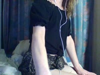 Hi there! I’m a warm, open-minded and easygoing person who loves genuine connections and good vibes. I enjoy making people feel comfortable, seen and appreciated. If you’re looking for someone who is fun to talk to, a little playful and also a great listener… you’ve found the right place