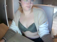 Ik ben een spontane dame die bijna niets te gek vind. Ik sta voor veel dingen open zolang we het samen maar gezellig hebben. Heb je een lekker verzoekje? vraag het me dan zeker.