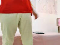 Soy un chico carismático, sensual y muy atento. Me gusta crear una conexión real, hacerte sentir cómodo y deseado desde el primer minuto. Aquí encontrarás buena energía, conversación picante y momentos intensos llenos de placer y complicidad. Si buscas algo auténtico y excitante, este es tu lugar.