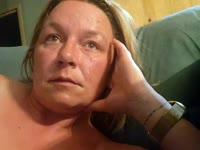 Je suis une femme très gentille qui peut vous apporter du réconfort et vous faire passer de bons moments