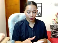 Soy Valeria Sandoval, una mujer apasionada, sensual y auténtica. Me encanta crear un ambiente donde la seducción, la diversión y la complicidad se mezclan para hacer de cada momento algo único. Para quienes me conocen, soy alguien cercana, alegre y con un toque travieso que hace que nunca falte la chispa. En mi espacio quiero que te sientas libre, cómodo y con la confianza de explorar tus fantasías, siempre con respeto y mucha pasión.Me gusta verme como esa compañía que no solo enciende tus deseos, sino que también escucha, comparte y conecta contigo de manera especial. Si buscas alguien que te haga sonreír, que despierte tus sentidos y que convierta tus ratos libres en experiencias inolvidables, entonces estás en el lugar correcto. Ven a descubrir mi lado más sensual y atrevido, donde lo prohibido se vuelve tentador y lo íntimo se convierte en magia. ✨