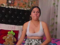 Hello love, I hope you come to my living room, I like to have good conversations, listen to music and play with my toys until I have a good orgasm