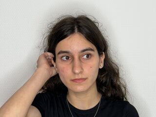 cam sex FondaYarbro