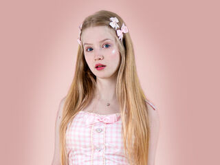 girl webcam show LilianHoward
