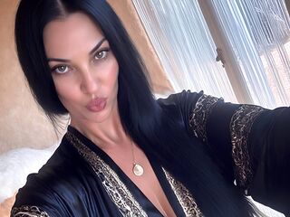 free adult cam MiaMontal