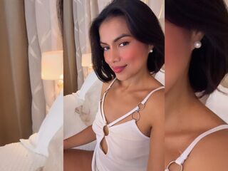 hot strip tease show PerlaMoonroe