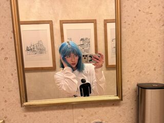 camgirl masturbating with sex toy RubyCrystel
