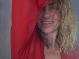 naked camgirl SandraQuinsy