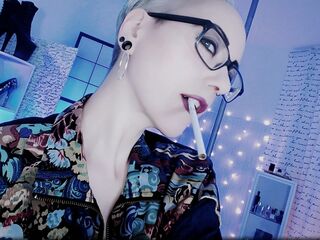 girl slave webcam show LeslieEden