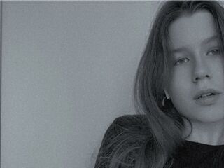free live webcam picture AdelinaGose