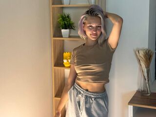 camgirl showing tits AftonGuyse