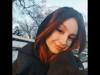 live webcam performer AgaticBella