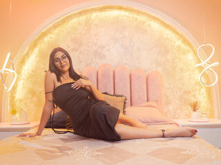 cam slut chat AishaCarpenter