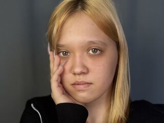 hot webcam slut AlleenWelke