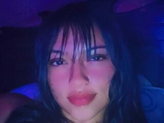 naked camgirl fingering pussy AnastasieRoux