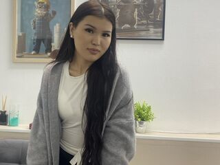 camslut topless AnglaAchziger