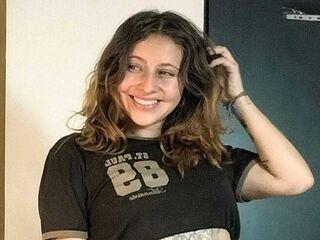 cam girl playing with sextoy AriBlossom