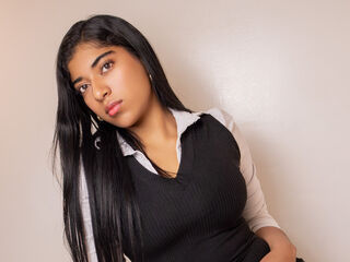 cam strip tease AriiDuval