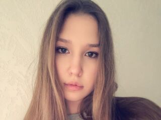 camslut naked AvaKriek