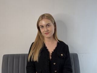 webcam live sex show BellaMonson