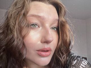 camgirl masturbating with sex toy BonnieHeap
