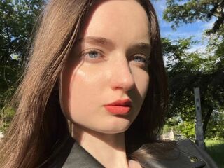 camwhore masturbating with dildo BritniVolland