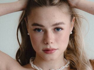 live chatroom BrittaniBrogren