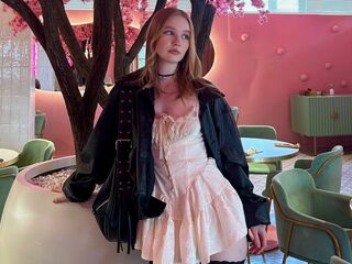 naughty camgirl CandiFerretti