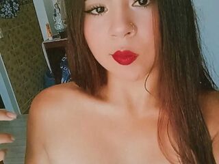 naked cam CarlaCloe