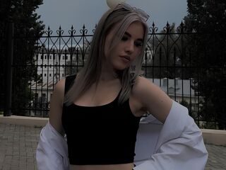 camgirl playing with sextoy CassyHouard