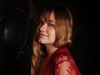 naked cam live CharlotBlonde
