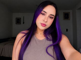 cam girl playing with vibrator ChloeRici