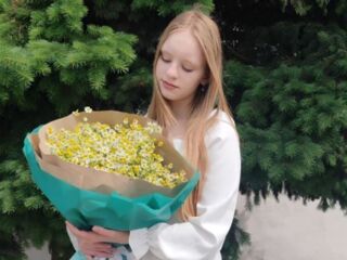 live cam show ChristieBrozyna