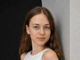 girl camsex CleoraClouden