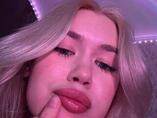 topless cam girl CrystalWest