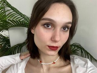 naked cam girl masturbating CwenFurnish