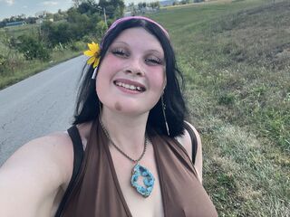 hot cam whore Daiseylyn