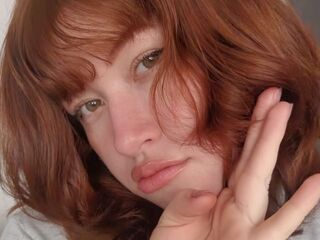 hot cam girl fingering shaved pussy DaizyKey