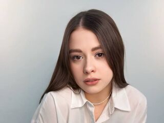 naughty camgirl masturbating with vibrator DanielleGrovier