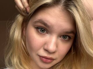 camgirl fingering shaved pussy DebrahPloeger