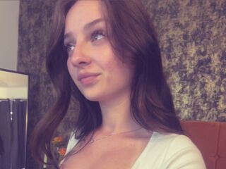 Kinky webcam girl DeliaAmour