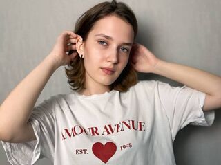 hot girl live cam DemetriusBesso