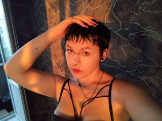 live strip tease show DeniseHalle