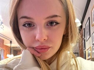adult cam sex DevonaBradner