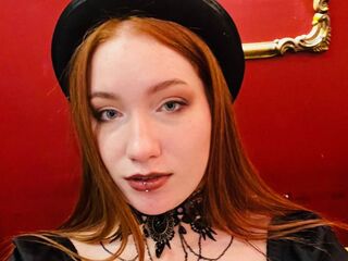 camgirl playing with vibrator DevonaDarby