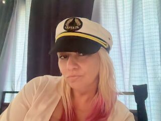 live free chat DjLilPuffster