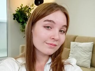 camgirl masturbating with vibrator EdythFlack