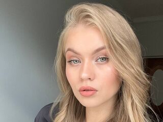 free nude webcam show ElaraBrooks