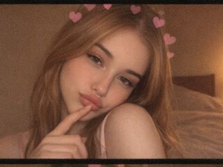 teaser cam ElaraWinslow