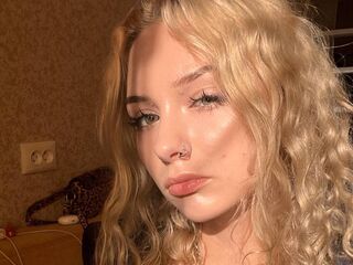naughty camgirl fingering pussy EliseHulvey